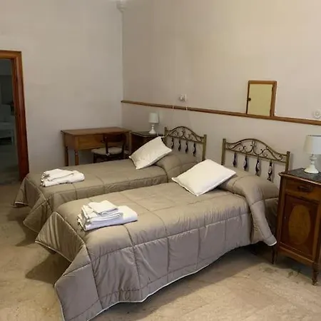 Lo Studio. Casa Centralissima Apartment