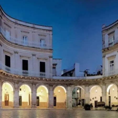 Lo Studio. Casa Centralissima Apartment